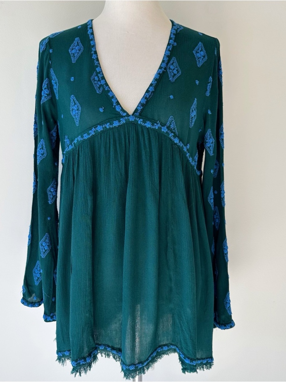 Free People Diamond Embroidered Tunic Top Gauzy Sheer size Small Mermaid Forest - Picture 3 of 16